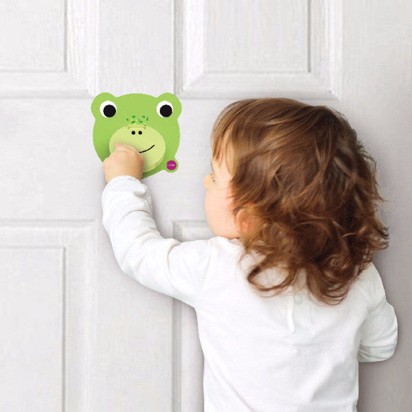 VertiPlay Wall Toy: Crroaky Door Knocker