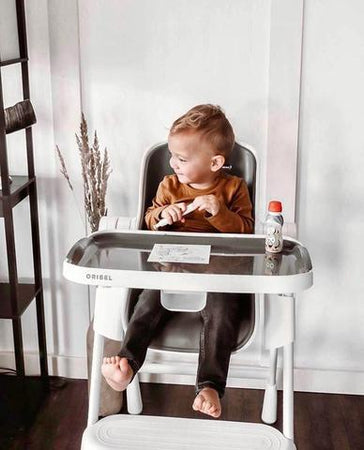 Tips to get your toddler to sit and eat at the table!