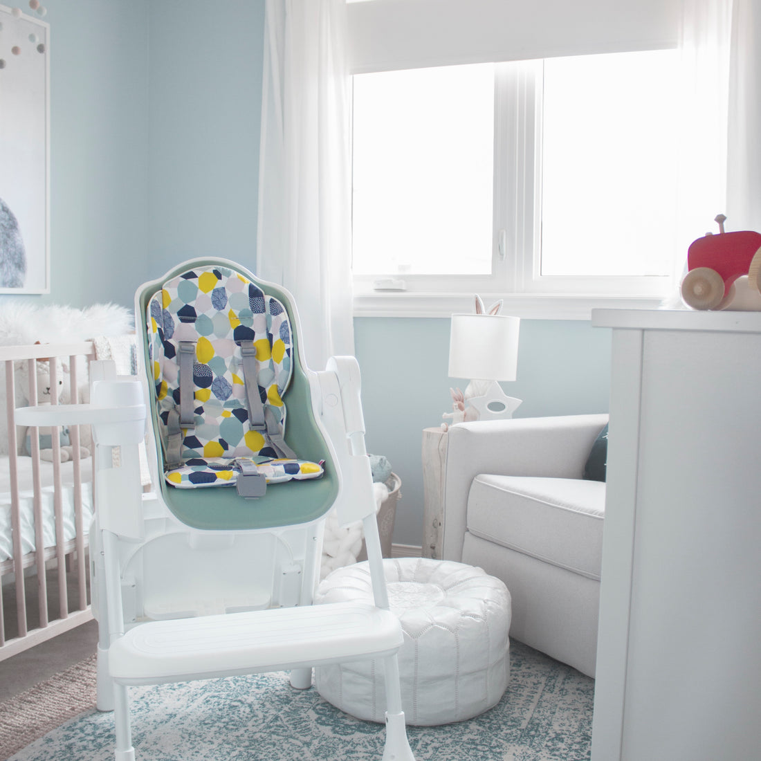 The Oribel Cocoon modern high chair in Pistachio Merengue. A perfect fit for modern nurseries.